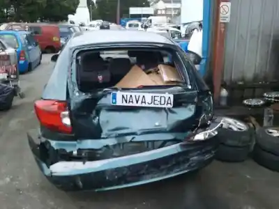 Veículo de Sucata kia rio ls berlina do ano 2004 alimentado a3d