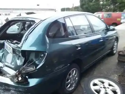 Veículo de Sucata kia rio ls berlina do ano 2004 alimentado a3d