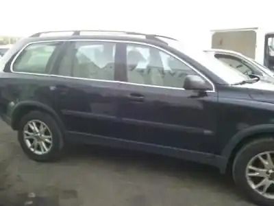 Veículo de Sucata volvo xc90 d5 kinetic do ano 2002 alimentado d5244t