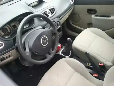 Veicolo di demolizione renault clio iii confort dynamique dell'anno 2007 alimentato k9k766