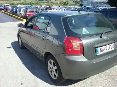 Veículo de Sucata TOYOTA COROLLA (E12) 2.0 D-4D Linea Luna Berlina do ano 2003 alimentado 1CDFTV