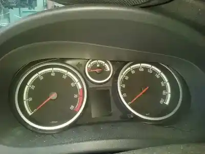 Здавання транспортного засобу opel corsa d selective року 2011 потужний a12xer