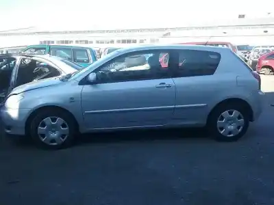 Veículo de Sucata toyota corolla (e12) 1.4 linea terra berlina do ano 2002 alimentado 4zzfe