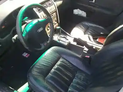 Veículo de Sucata audi a8 (d2) 4.2 quattro do ano 1998 alimentado akg