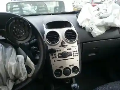 Veículo de Sucata opel corsa d selective do ano 2010 alimentado a12xer