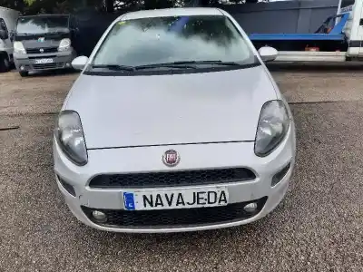 Vehículo de desguace FIAT PUNTO (199) Young del año 2014 con motor 199A9000