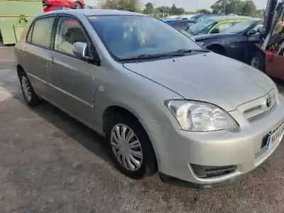 Veículo de Sucata toyota corolla (e12) 2.0 d-4d linea luna berlina do ano 2007 alimentado 1cd-ftv
