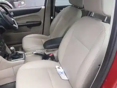 Veículo de Sucata ford focus berlina (cap) ambiente (d) do ano 2007 alimentado kkda