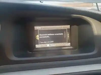 Veicolo di demolizione volvo v40 momentum dell'anno 2016 alimentato d4204t8