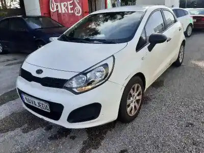 Véhicule à la ferraille kia                                                rio                                                                                                                                                                                                                                                        concept                                                                                                                                                                                                                                                    de l'année 2012 alimenté d4fc