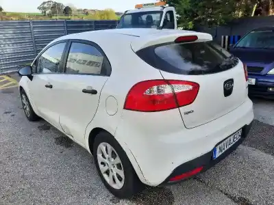Véhicule à la ferraille kia                                                rio                                                                                                                                                                                                                                                        concept                                                                                                                                                                                                                                                    de l'année 2012 alimenté d4fc