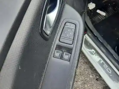 Veículo de Sucata renault clio iv limited do ano 2018 alimentado h4b408