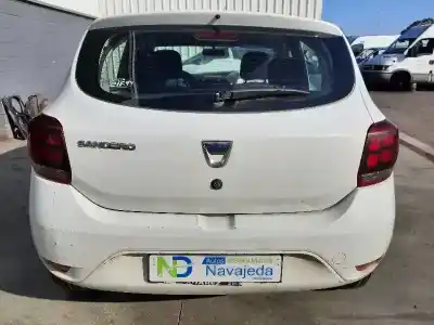 Veículo de Sucata dacia sandero access do ano 2018 alimentado b4de4