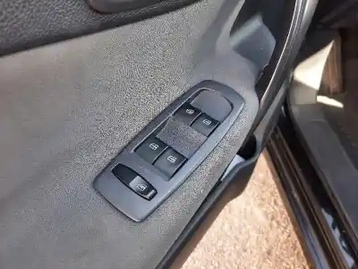 Vehicul casat renault koleos expression al anului 2011 alimentat m9r856