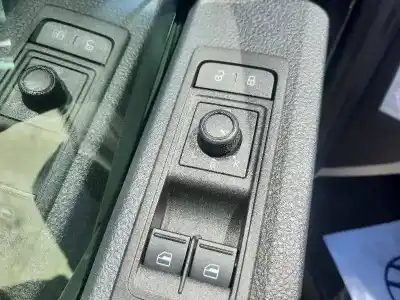 Sloopvoertuig volkswagen t6.1 transporter kombi (sh)  van het jaar 2019 aangedreven cxhb