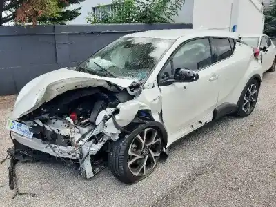 Veicolo di demolizione toyota c-hr 1.8 hibrido dell'anno 2020 alimentato 2zr