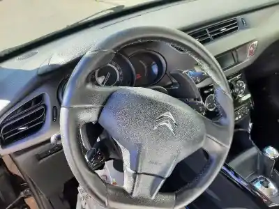 Sloopvoertuig citroen c3 live van het jaar 2015 aangedreven hm01