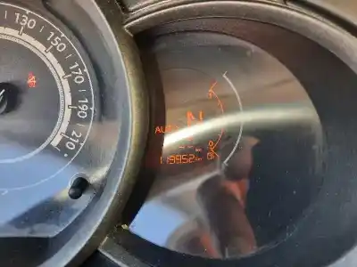 Sloopvoertuig citroen c3 live van het jaar 2015 aangedreven hm01