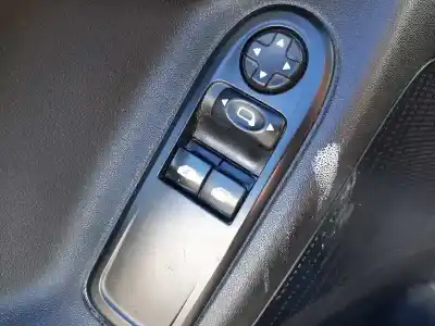 Sloopvoertuig citroen c3 live van het jaar 2015 aangedreven hm01