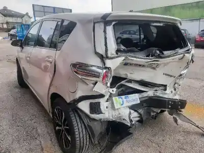 Veículo de Sucata toyota verso active do ano 2017 alimentado 1zr