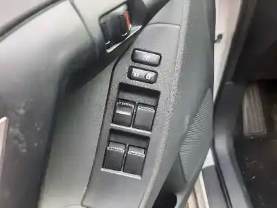 Veículo de Sucata toyota verso active do ano 2017 alimentado 1zr