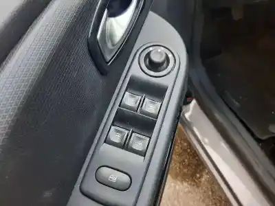 Veículo de Sucata renault clio iv expression do ano 2016 alimentado h4b408