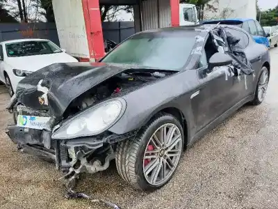 Scrapping Vehicle porsche panamera 4 of the year 2010 powered m4620