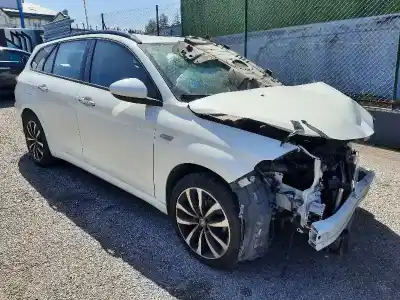 Veículo de Sucata fiat tipo ii (357) fam lounge do ano 2018 alimentado 940b7000