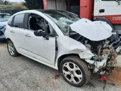 Veículo de Sucata citroen c3 collection do ano 2013 alimentado 8h01