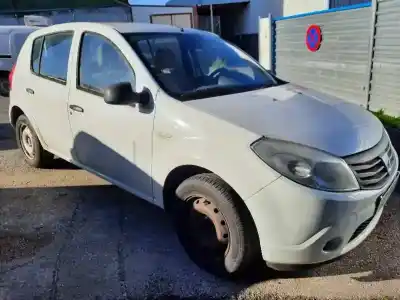 Veicolo di demolizione dacia sandero básico dell'anno 2009 alimentato d4f732