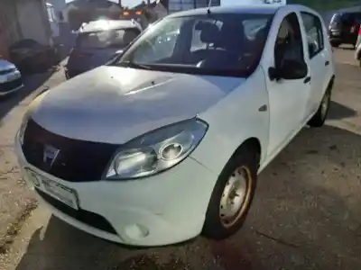 Veicolo di demolizione dacia sandero básico dell'anno 2009 alimentato d4f732