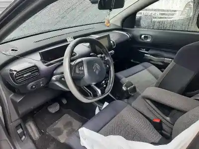 Здавання транспортного засобу citroen c4 cactus live року 2015 потужний 