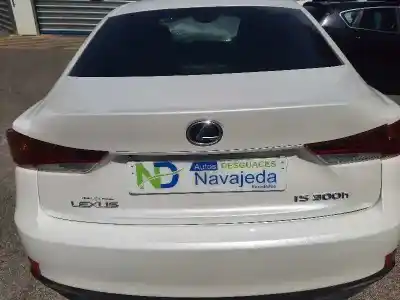 Vehicul casat lexus is 2.5 16v cat (híbrido) al anului 2019 alimentat 2arfse