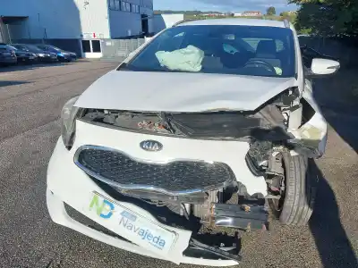 Veículo de Sucata kia carens ( ) 1.7 crdi cat do ano 2014 alimentado d4fd