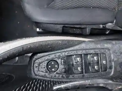 Veículo de Sucata BMW 3 (E90)  do ano 2015 alimentado N47 D20 C