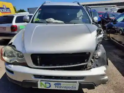 Veículo de Sucata VOLVO XC90 D5 Executive (7 asientos) (136kW) do ano 2006 alimentado D5244T4