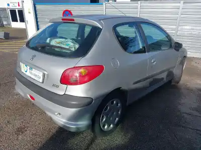 Здавання транспортного засобу peugeot 206 fastback (2a/c) 1.4 i року 2005 потужний kfw (tu3a),kfw (tu3jp),kfx (tu3jp)
