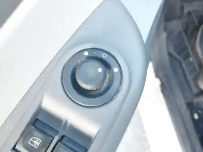 Здавання транспортного засобу renault captur i (j5_, h5_) 0.9 tce 90 року 2014 потужний h4b 400,h4b 408,h4b 412