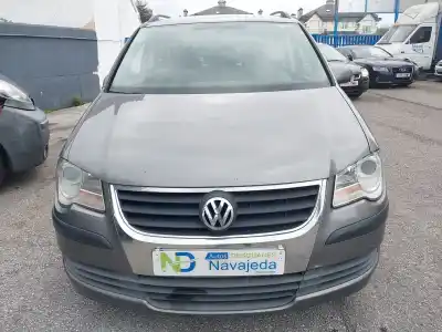 Scrapping Vehicle VOLKSWAGEN TOURAN (1T1, 1T2) 1.9 TDI of the year 2008 powered BKC,BLS,BXE