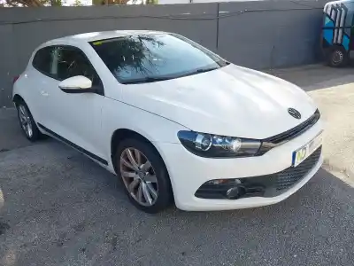 Veicolo di demolizione volkswagen scirocco iii (137, 138) 2.0 tdi dell'anno 2011 alimentato cbdb,cfhc