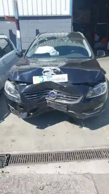 Veicolo di demolizione VOLVO V60 I CROSS COUNTRY (157)  dell'anno 2015 alimentato D 5244 T21