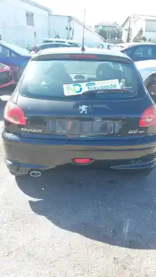 Здавання транспортного засобу peugeot 206 fastback (2a/c) 1.6 hdi 110 року 2004 потужний 9hz