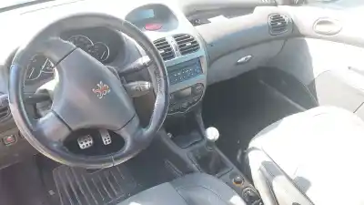 Здавання транспортного засобу peugeot 206 fastback (2a/c) 1.6 hdi 110 року 2004 потужний 9hz