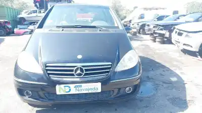 Verschrottungsfahrzeug MERCEDES-BENZ CLASE A (W169)  des Jahres 2005 angetrieben M 266.940
