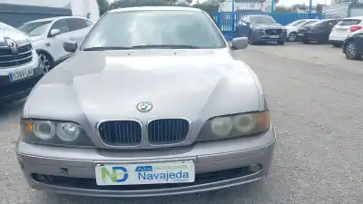 Verschrottungsfahrzeug BMW 5 (E39)  des Jahres 2001 angetrieben M57 D30 (306D1)