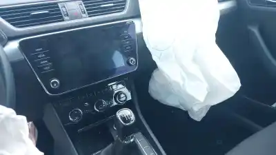 Sloopvoertuig skoda superb iii (3v3) 2.0 tdi van het jaar 2018 aangedreven crlb,dfea,dfga,dsra,dsrb,dtsa,dtsb Sloopvoertuig skoda superb iii (3v3) 2.0 tdi van het jaar 2018 aangedreven crlb,dfea,dfga,dsra,dsrb,dtsa,dtsb