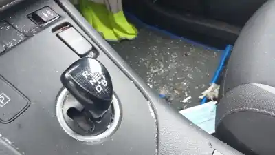 Veicolo di demolizione toyota auris ranchera familiar (_e18_) 1.8 hybrid (zwe186_) dell'anno 2016 alimentato 2zr-fxe