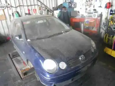 Veicolo di demolizione volkswagen polo (9n1) trendline dell'anno 2001 alimentato azq