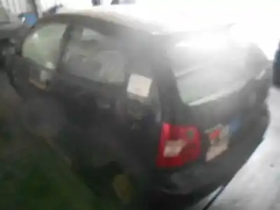 Veicolo di demolizione volkswagen polo (9n1) trendline dell'anno 2001 alimentato azq