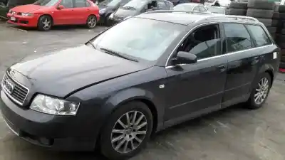 Scrapping Vehicle audi a4 avant (8e) 2.5 tdi quattro (132kw) of the year 2002 powered ake